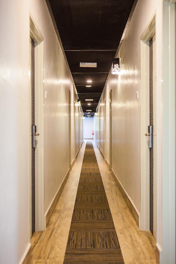 Bzz Hotel Skudai Zewnętrze zdjęcie