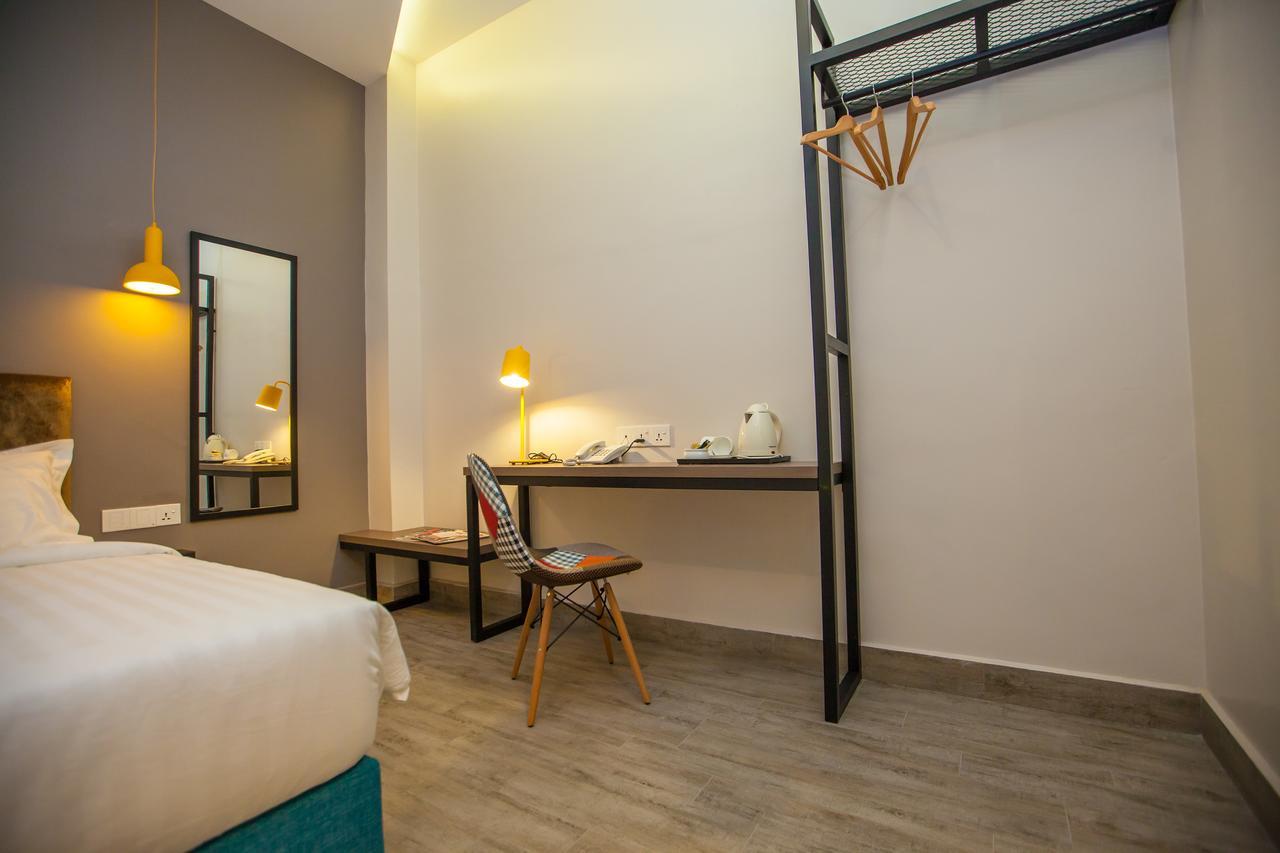 Bzz Hotel Skudai Zewnętrze zdjęcie
