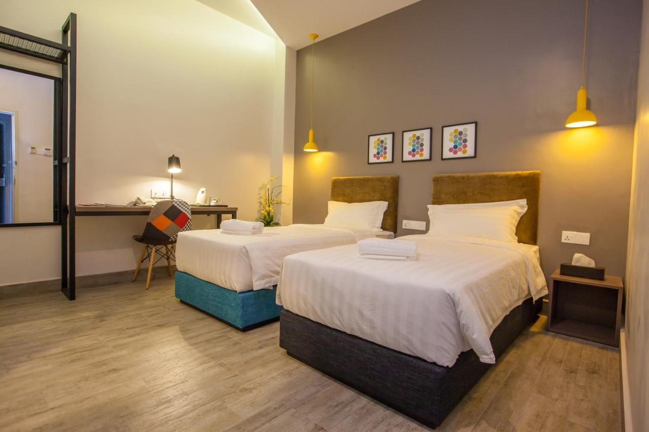 Bzz Hotel Skudai Zewnętrze zdjęcie
